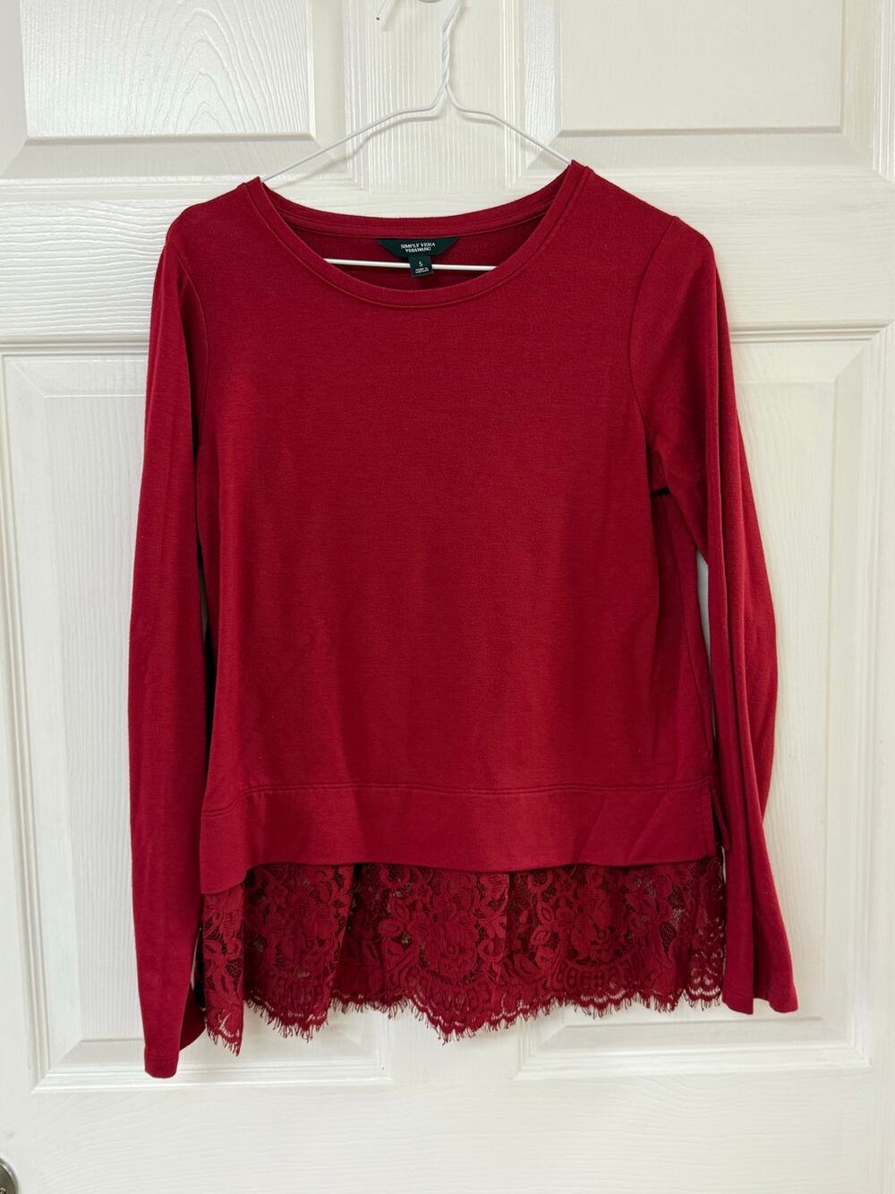 Simply Vera Vera Wang Red Long Sleeve Top with Lace Hem | Size S